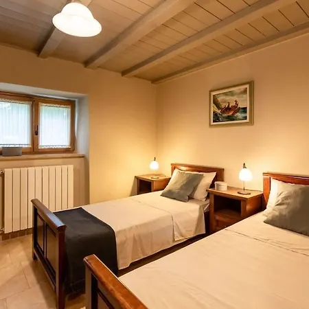 빌라 Pepi By Istrialux Pulici