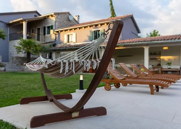 Pepi By Istrialux Villa *